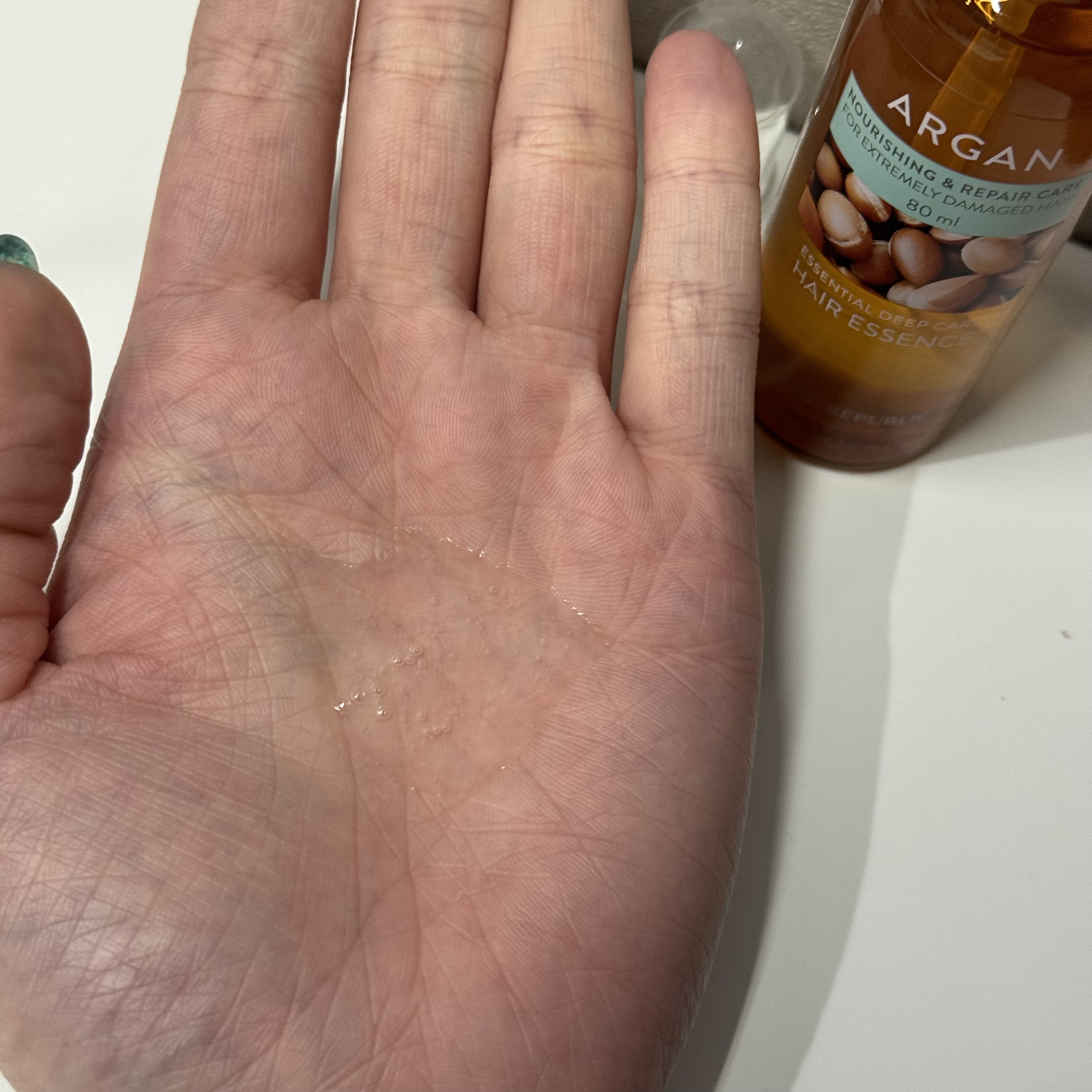 アルガンエッセンシャル ヘアオイル/ネイチャーリパブリック/ヘアオイルを使ったクチコミ（3枚目）