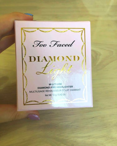 Beautylishにて購入の
Too Fasedの
Diamond Light Multi-use Diamond Fire Highlighterです(*´Д｀*)💕

なにこれ！？！？！
信じられ