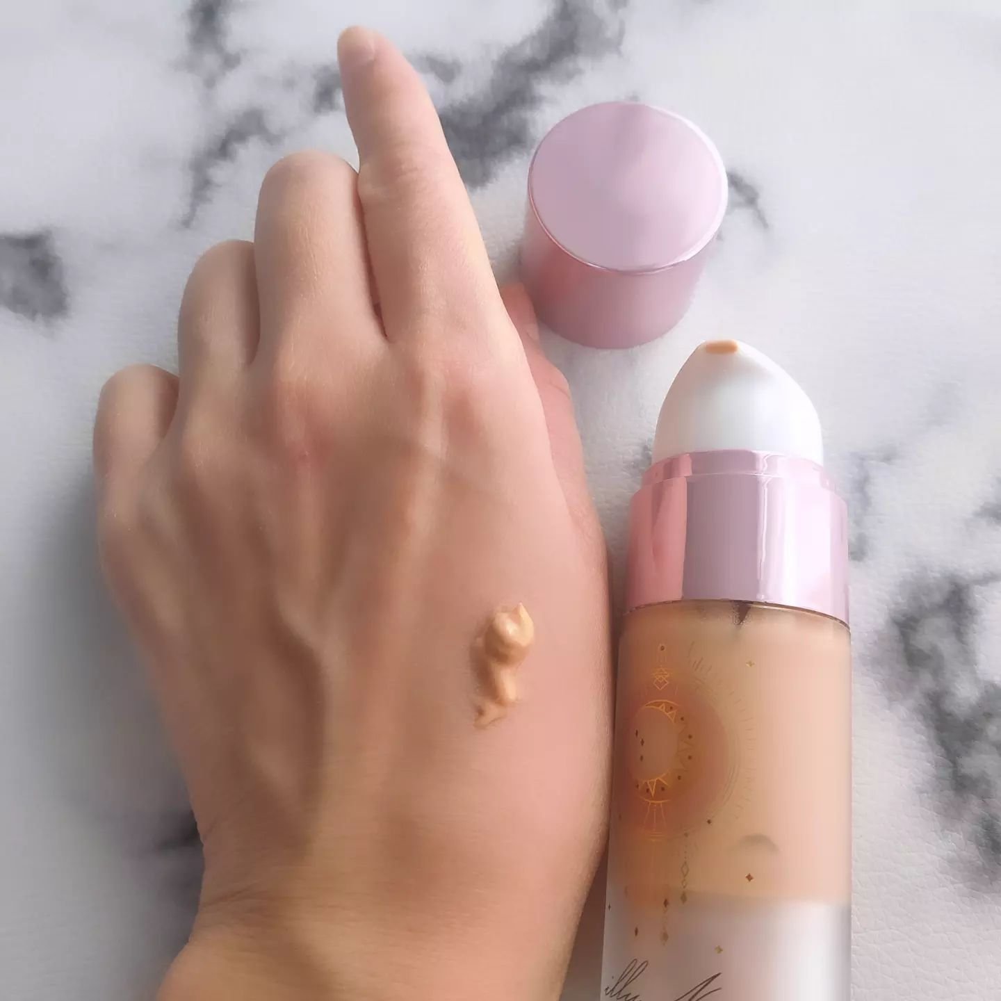 コラーゲンモイスチャースキンベース/illuN/化粧下地を使ったクチコミ（3枚目）