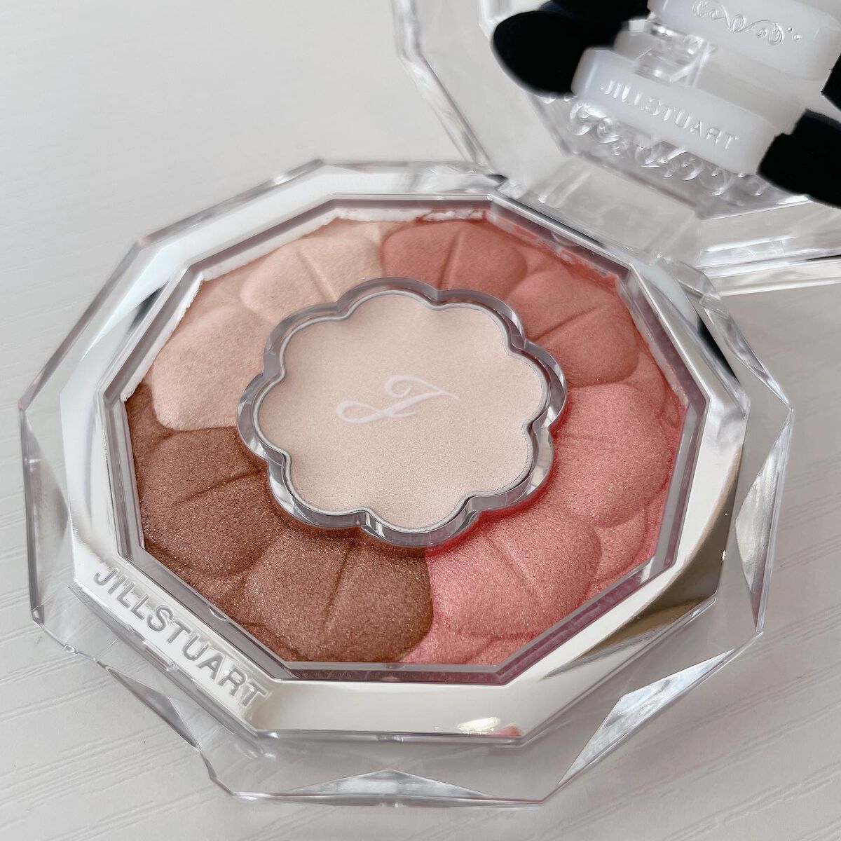 ジルスチュアート ブルームクチュール アイズ/JILL STUART/アイシャドウパレットを使ったクチコミ（3枚目）