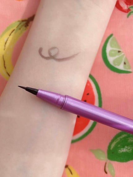 「密着アイライナー」ショート筆リキッド/デジャヴュ/リキッドアイライナーを使ったクチコミ(2枚目)