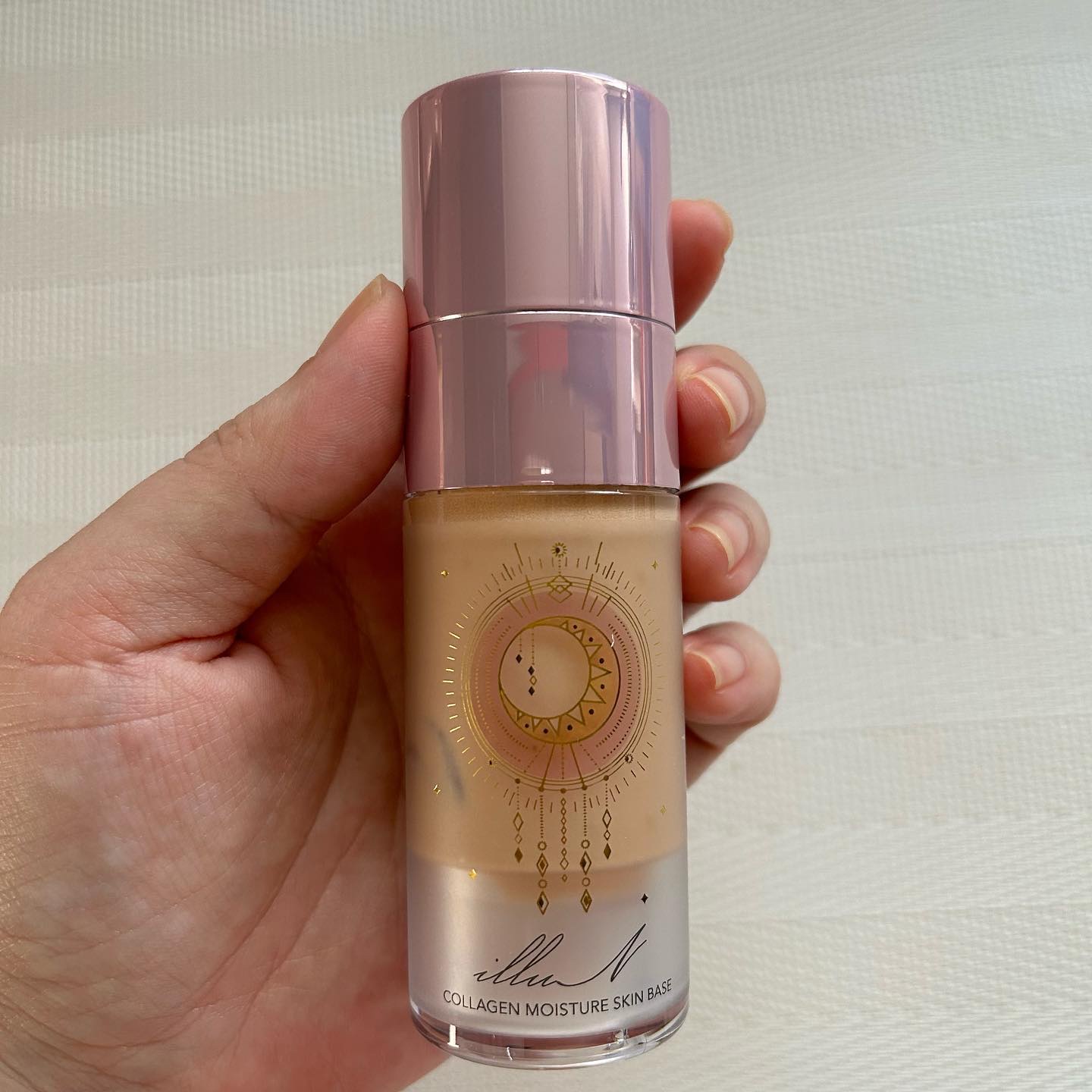 コラーゲンモイスチャースキンベース/illuN/化粧下地を使ったクチコミ（2枚目）