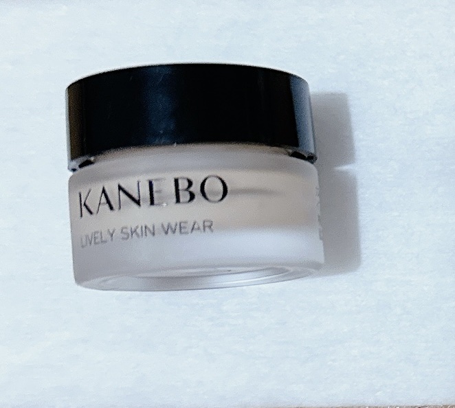 ライブリースキン　ウェア オークルB/KANEBO/クリーム・エマルジョンファンデーションを使ったクチコミ（1枚目）
