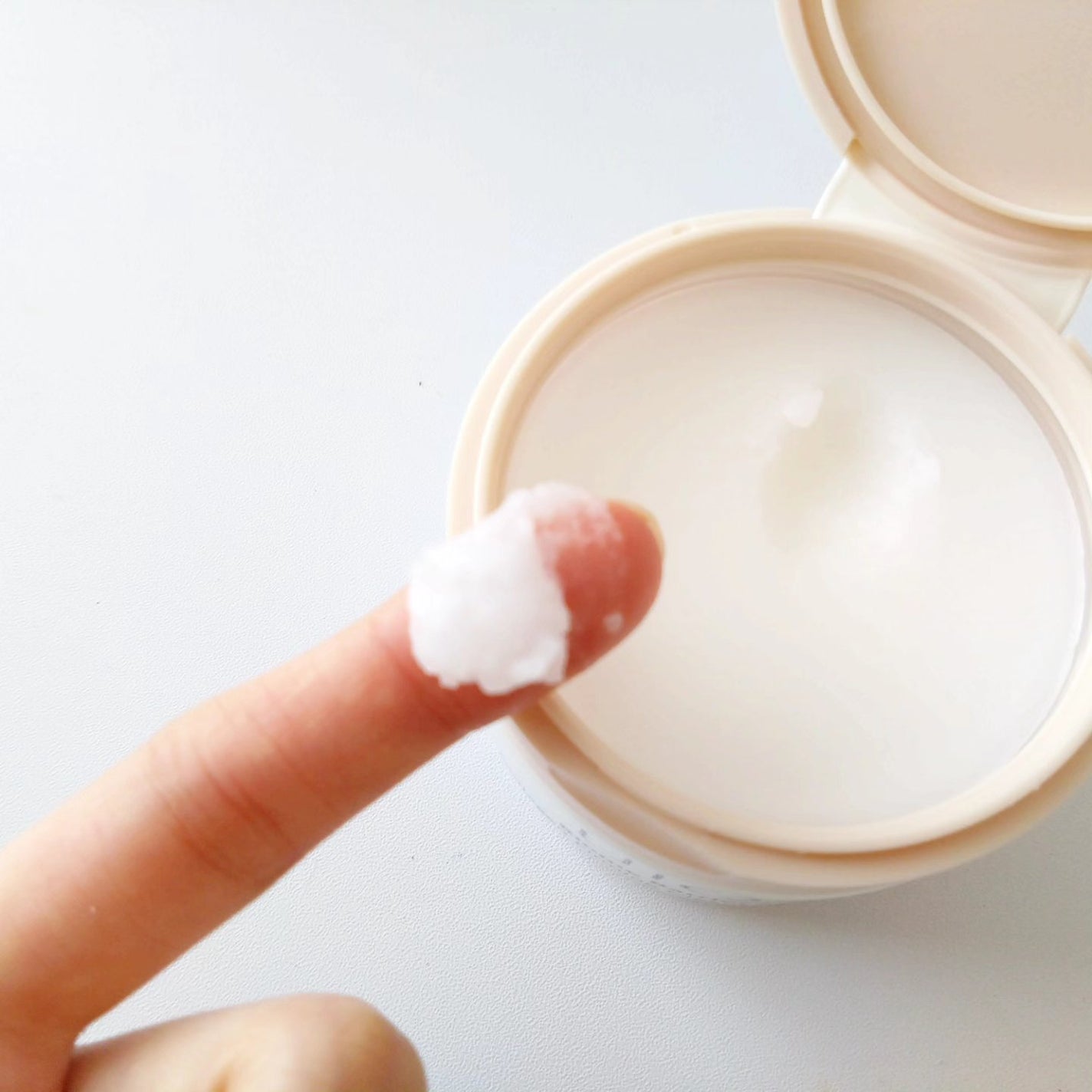 バイオームバリアコラーゲンファーミングクレンジングバーム/UIQ/クレンジングバームを使ったクチコミ(3枚目)