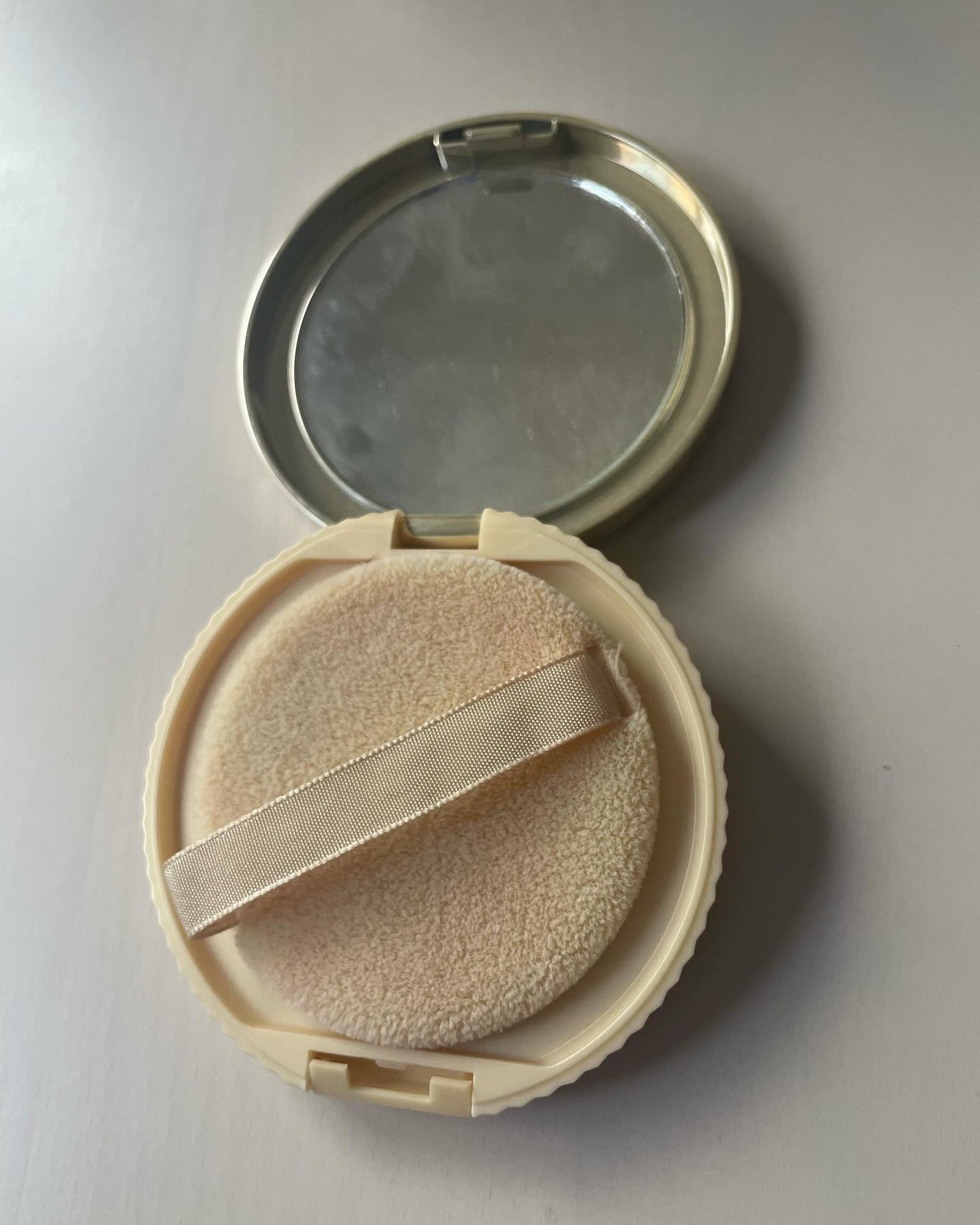 しふぉんけぇき on LIPS 「✩キャンメイク/マシュマロフィニッシュパウダーMBマットベージ..」(4枚目)