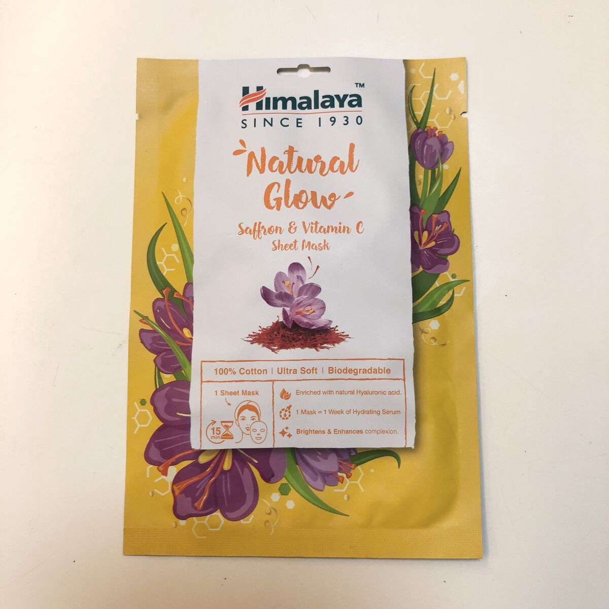 Himalaya Herbals Natural Glow Saffron & Vitamin C Sheet Mask