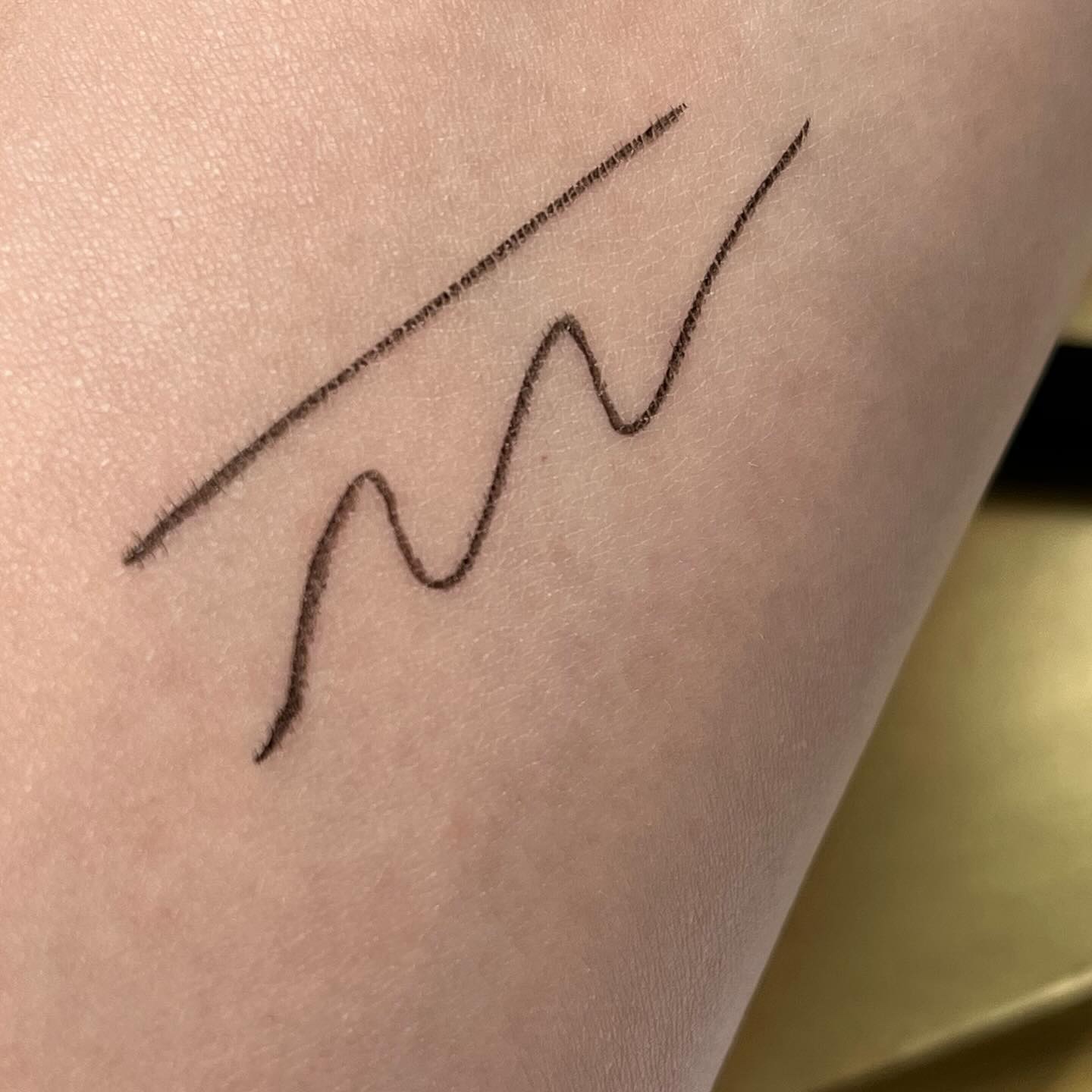 エクストラシャープ リキッドライナー/Visée/リキッドアイライナーを使ったクチコミ（3枚目）