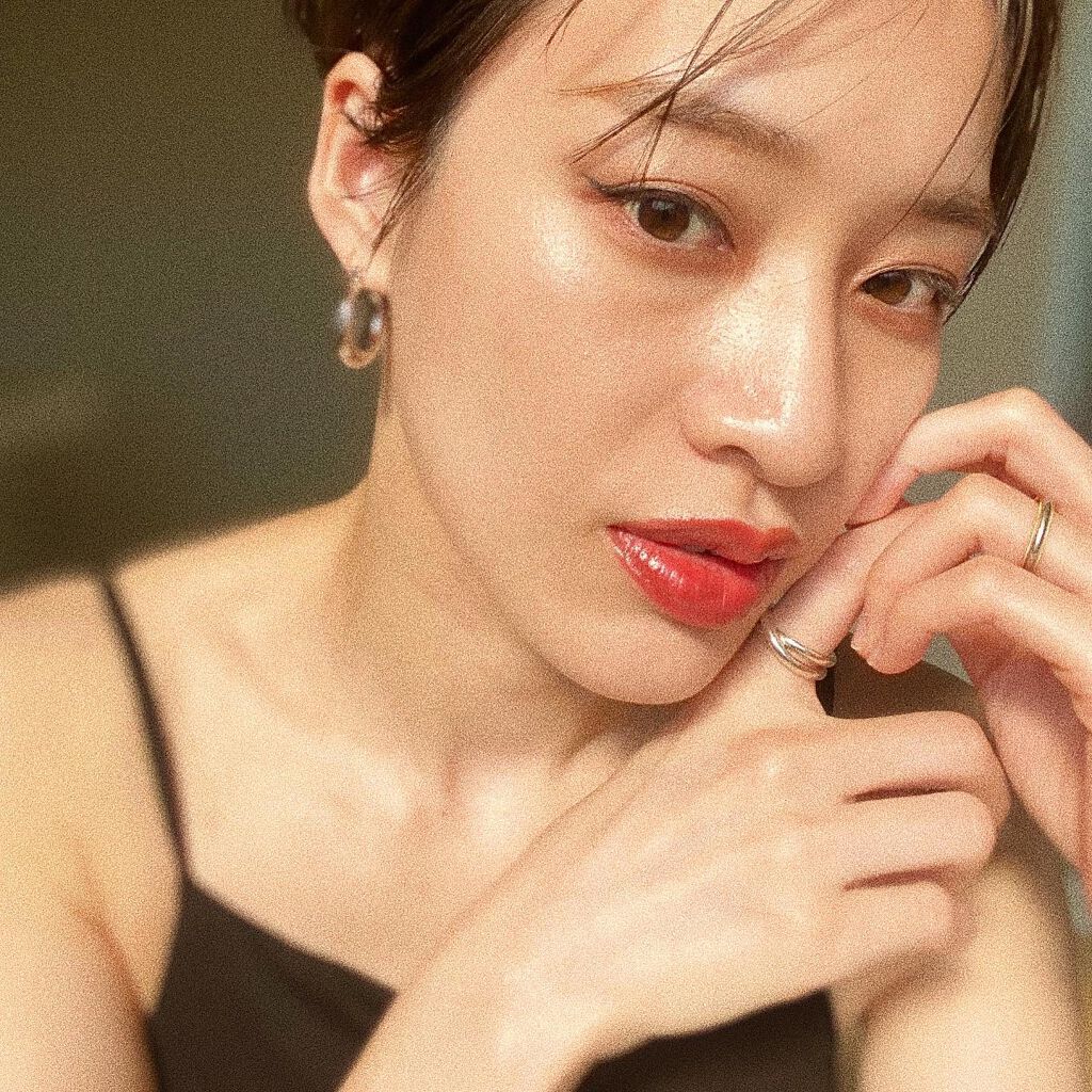 糸織 on LIPS 「&be縛りメイク💄まあイエベな私ですが、このパレットもグレイッ..」(2枚目)