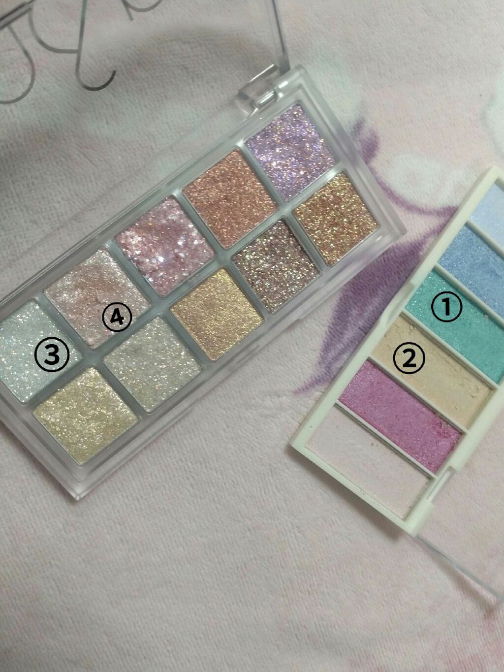miia 6色アイシャドウ ディスコ/DAISO/アイシャドウパレットを使ったクチコミ（3枚目）