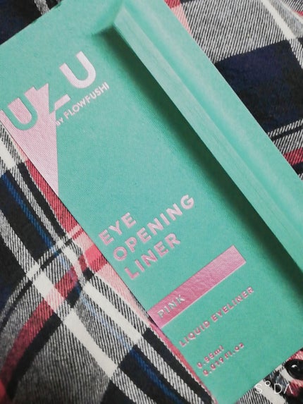 EYE OPENING LINER PINK/UZU BY FLOWFUSHI/リキッドアイライナーを使ったクチコミ(1枚目)