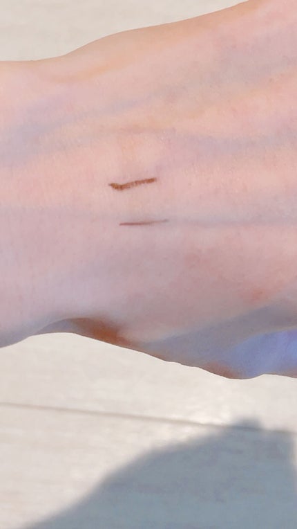 スキルレスライナー/LUMIURGLAS/リキッドアイライナーを使ったクチコミ(5枚目)