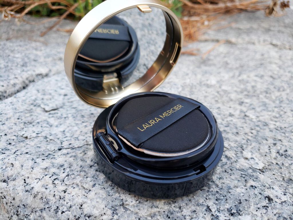 フローレス ルミエール ラディアンス パーフェクティング クッション/ローラ メルシエ/クッションファンデーションを使ったクチコミ(3枚目)