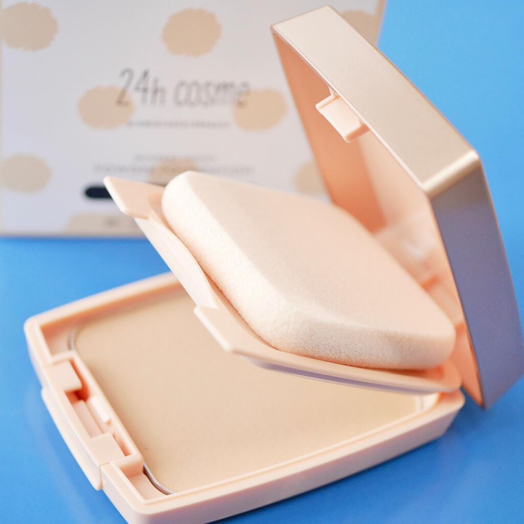 24 ミネラルモイストパウダーファンデ/24h cosme/パウダーファンデーションを使ったクチコミ(2枚目)