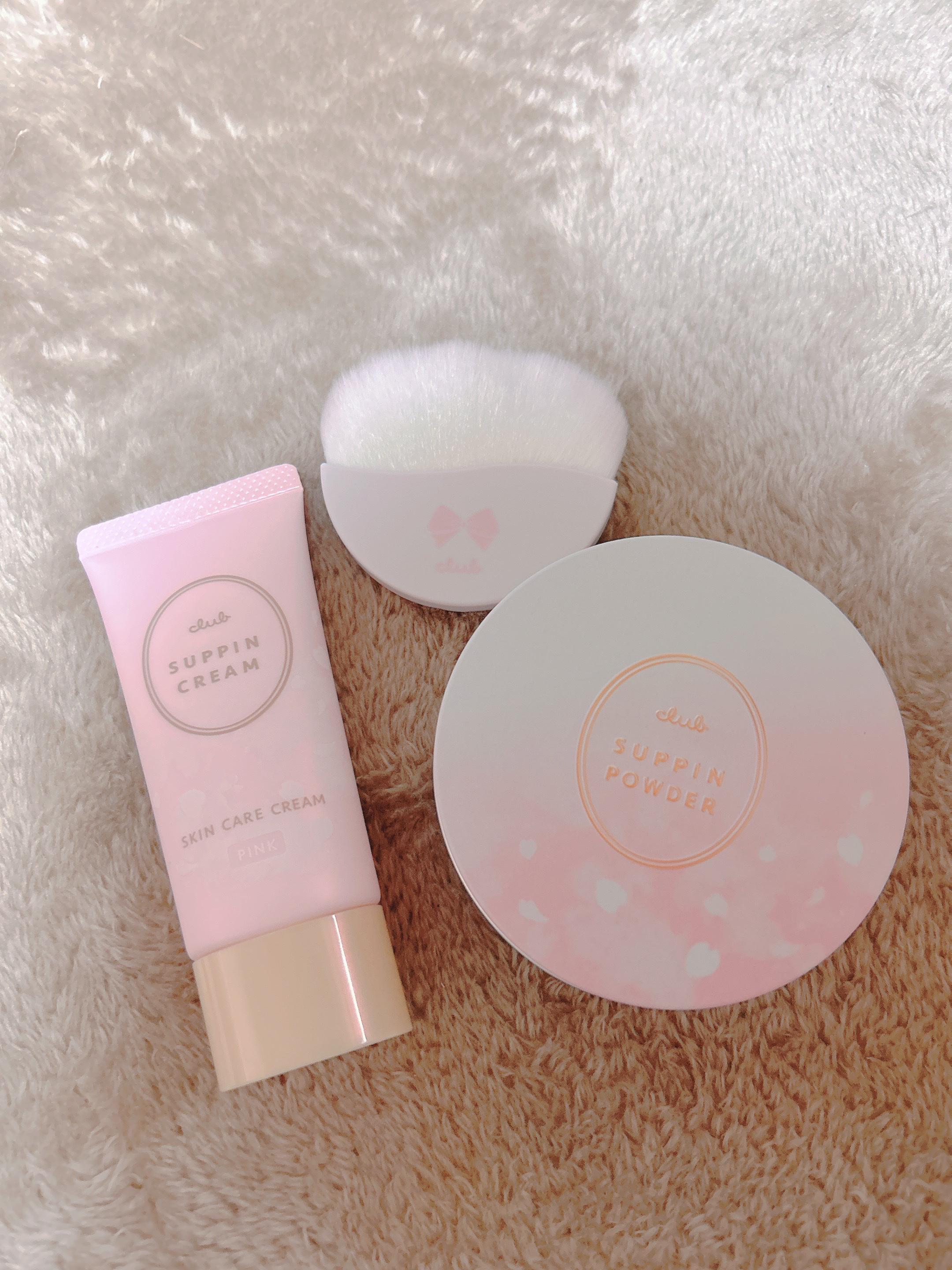 すっぴんパウダーC ミルキーブロッサムの香り/クラブ/プレストパウダーを使ったクチコミ（2枚目）