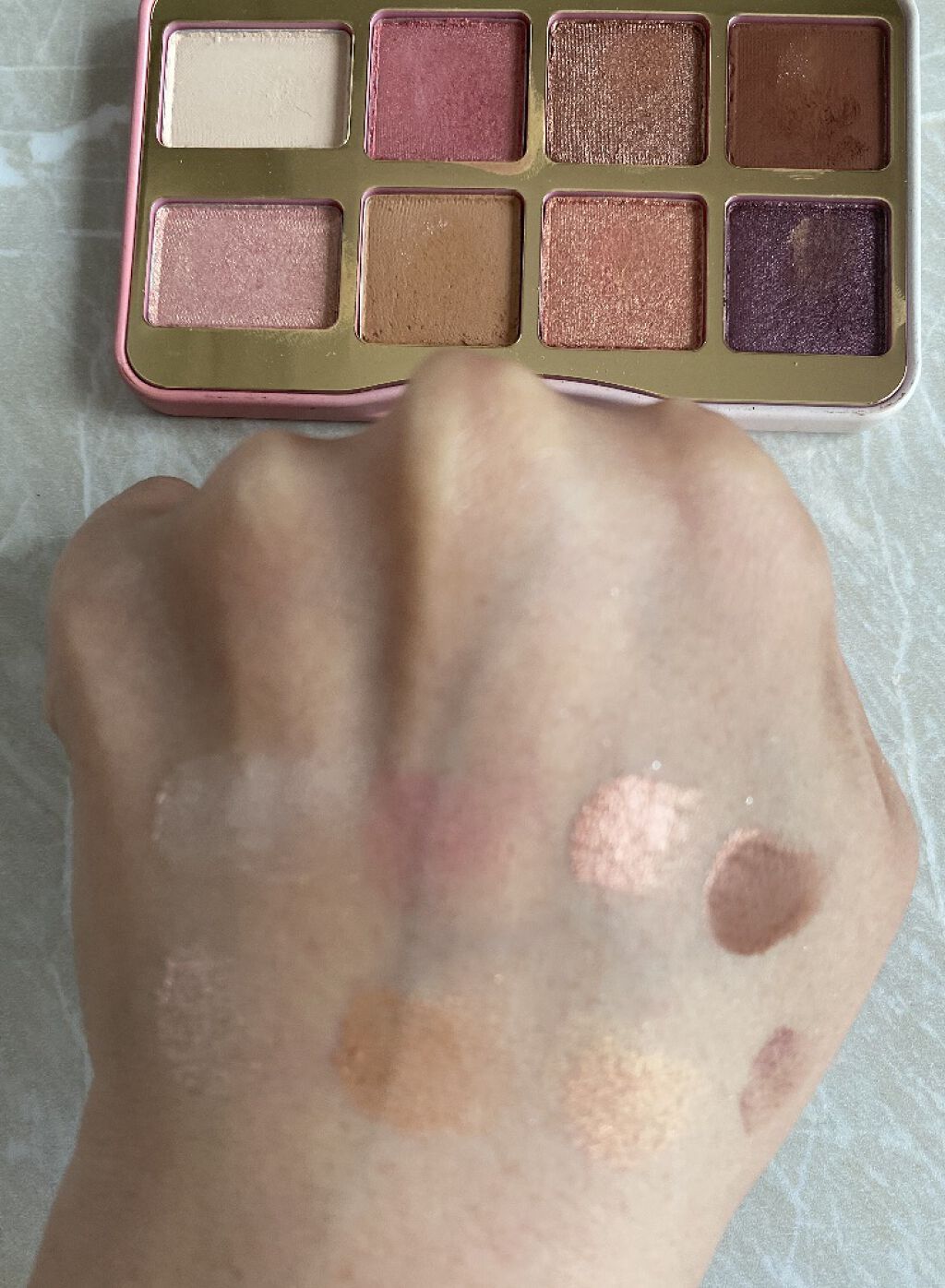 ティックルドピーチ ミニ アイシャドウ パレット/Too Faced/アイシャドウパレットを使ったクチコミ（3枚目）
