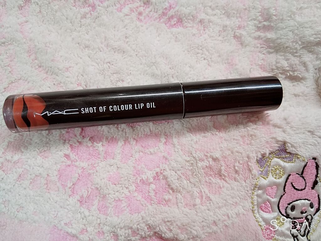 ショット オブ カラー リップ オイル レッツ ゴー ストリーキン！/M・A・C/リップグロスを使ったクチコミ（1枚目）