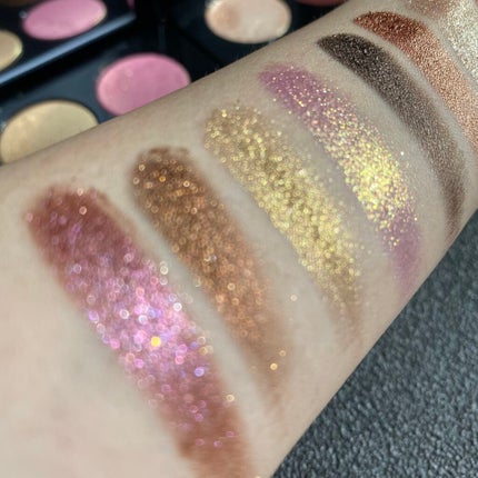 BLITZ ASTRAL QUAD/PAT McGRATH LABS/アイシャドウパレットを使ったクチコミ(5枚目)
