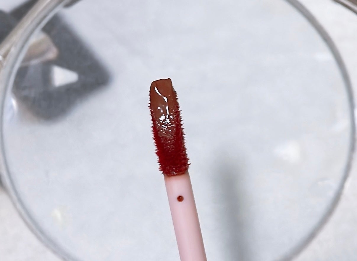 アンドバイロムアンド グラッシーボムティント/&nd by rom&nd/リップティントを使ったクチコミ(5枚目)