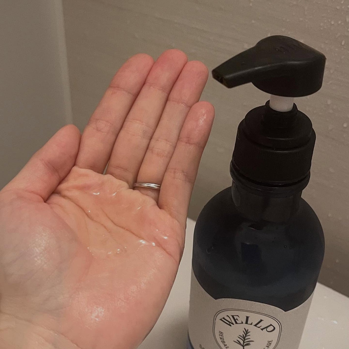 薬用スカルプケアシャンプー/トリートメント モイスト/WELLP/市販シャンプーを使ったクチコミ(4枚目)