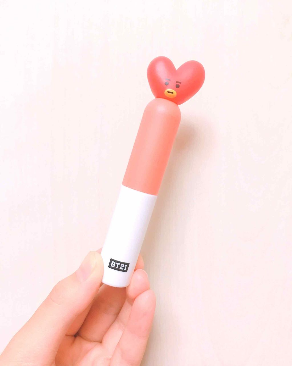 shiny_make_46bo on LIPS 「最近めっちゃ使ってる、お気に入りのBT21のTATAのリップテ..」(1枚目)