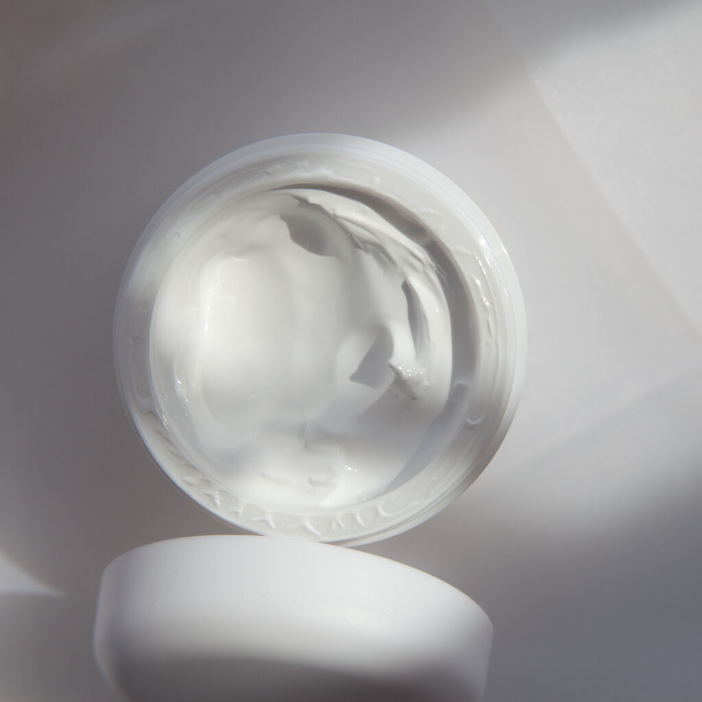 ヌードファンタジーホワイトニングクリーム/CHICAY CHICO/フェイスクリームを使ったクチコミ（3枚目）