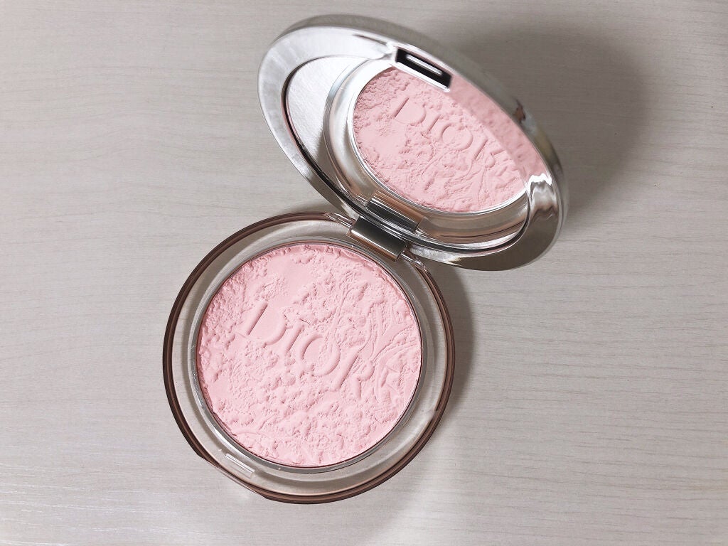 ディオールスキン ミネラル ヌード グロウ パウダー/Dior/プレストパウダーを使ったクチコミ(2枚目)