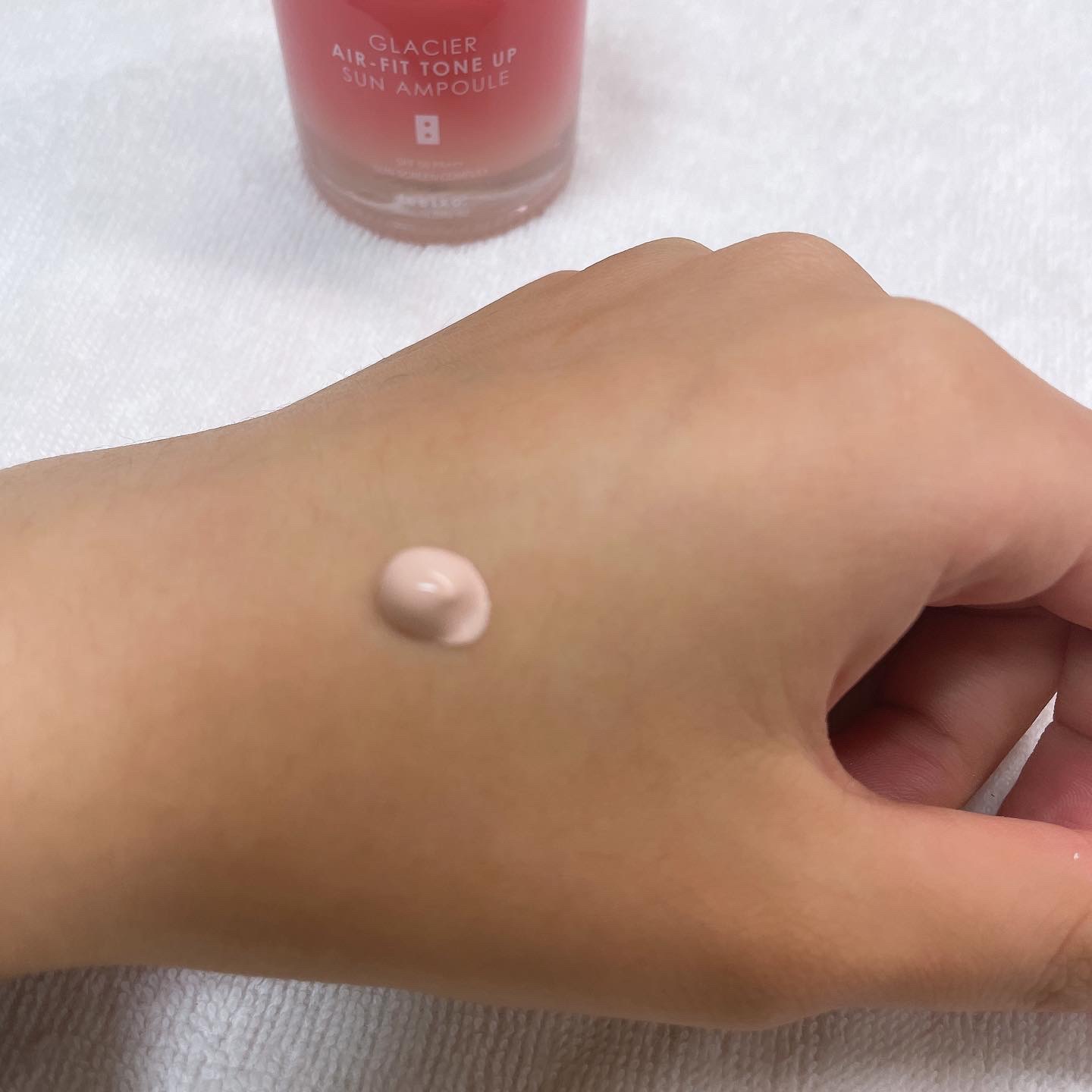 ピルソ グラシアエアフィットトーンアップサンアンプル SPF50 PA+++/feelxo/化粧下地を使ったクチコミ（3枚目）