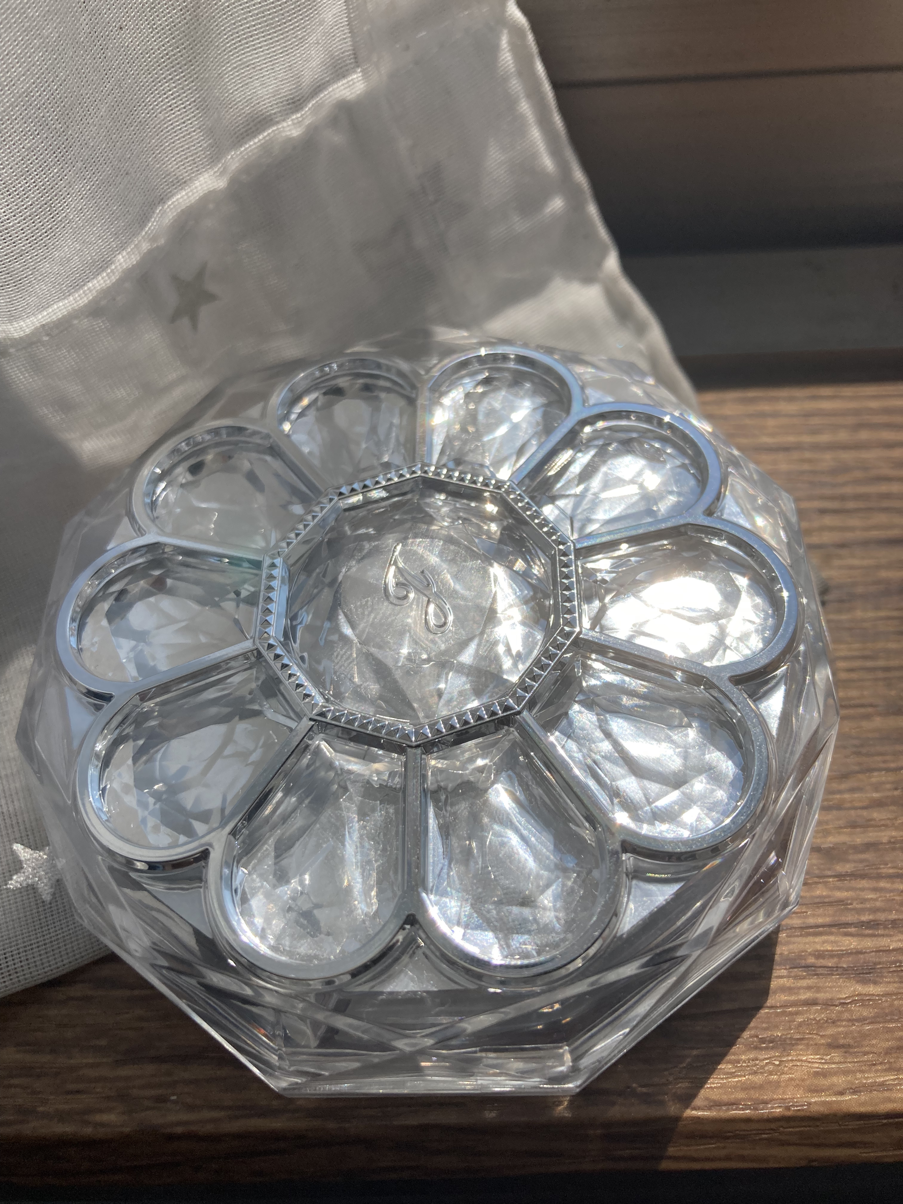 JILL STUART ジルスチュアート ブルームクチュール アイズのクチコミ「JILL STUARTジルスチュアート ブルームクチュール アイズsunlit ranuncu.....」（1枚目）