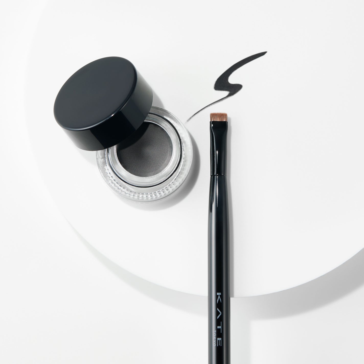 ラスティングジェルアイライナーZ/KATE/ジェルアイライナーを使ったクチコミ(1枚目)