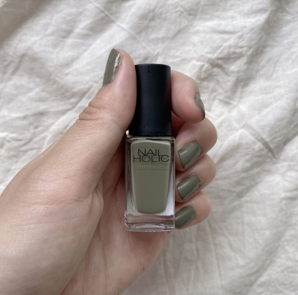 ネイルホリック Earth color GR703/ネイルホリック/マニキュアを使ったクチコミ（2枚目）