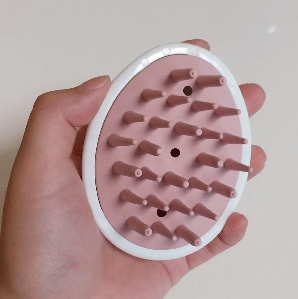 シャンプーマッサージャー/セリア/スカルプブラシを使ったクチコミ(3枚目)