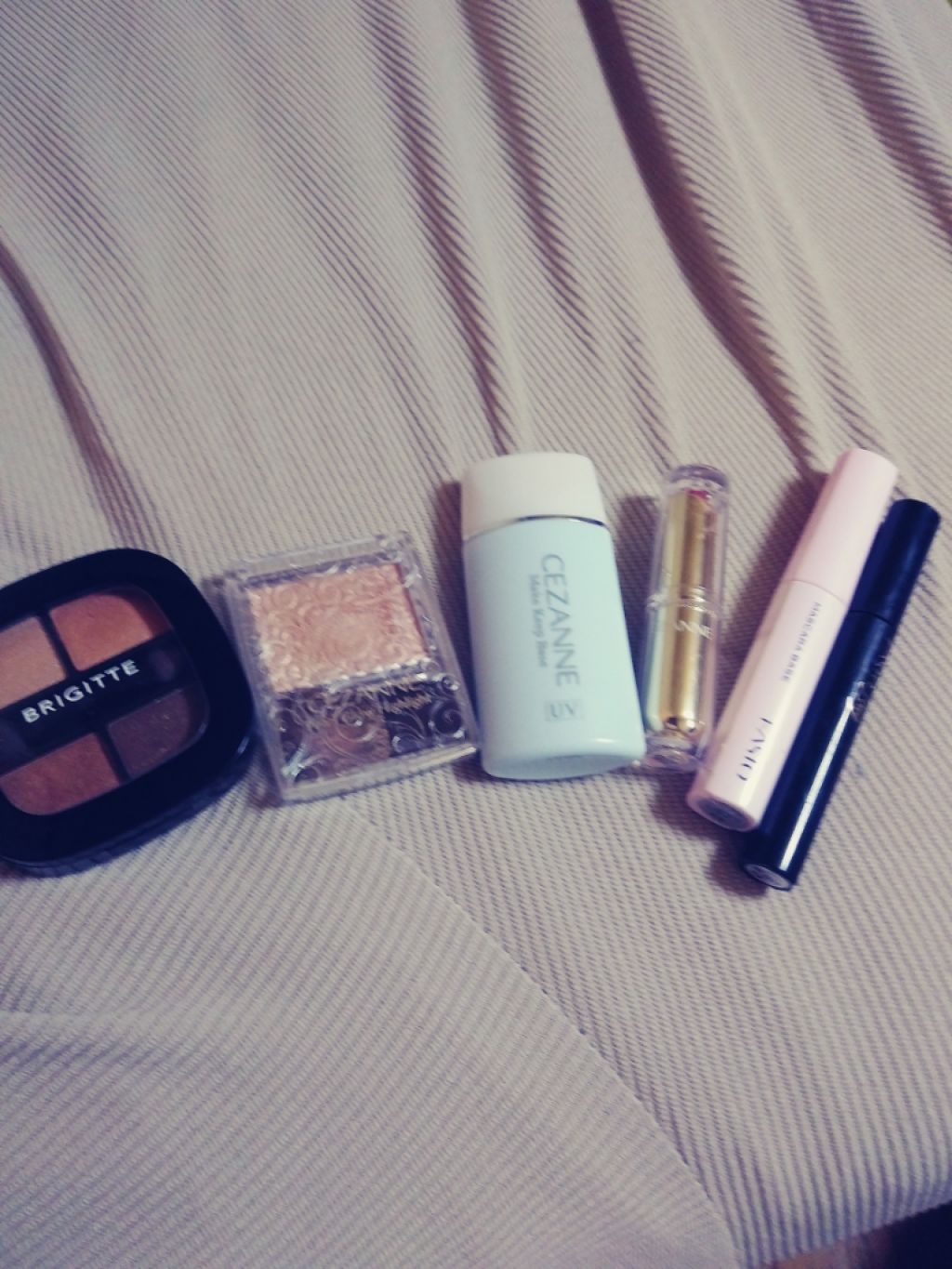 ラスティンググロスリップ/CEZANNE/口紅を使ったクチコミ(1枚目)