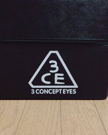 3CE MAKEUP BOXのクチコミ「3ceの、メイクボックスを楽天で購入しました✨
こちらは、たくさん入るし、カラーのバリエーショ.....」（1枚目）