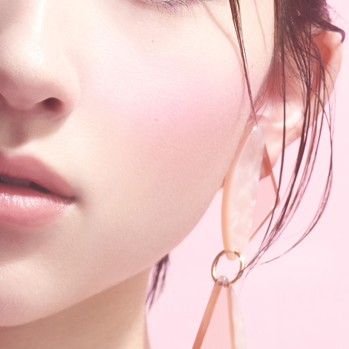 2月新発売！ポイントメイクも日やけ止めで。朝塗りたての顔印象がつづくチークUVをALLIEから！（2枚目）