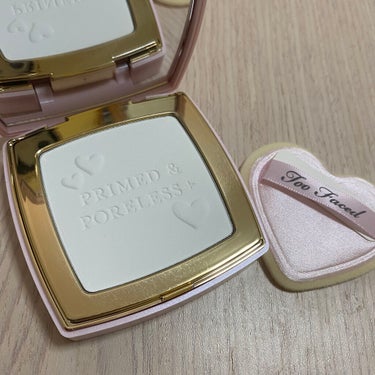 プライムド & ポアレス + フェイス パウダー/Too Faced/プレストパウダーを使ったクチコミ（2枚目）