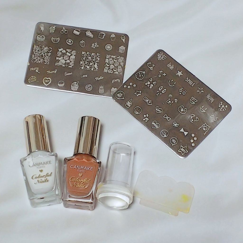 カラフルネイルズ/キャンメイク/マニキュアを使ったクチコミ(2枚目)