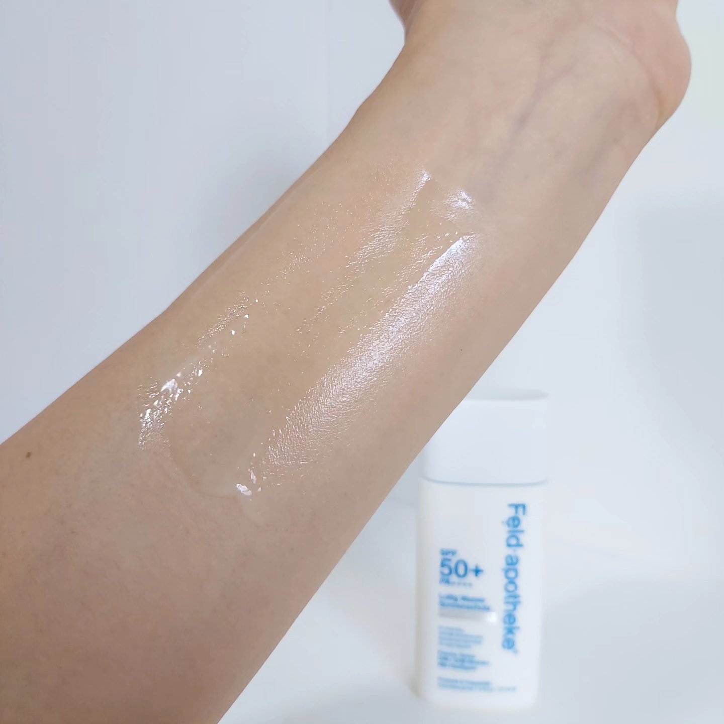 エアリーウォーターサンスクリーン プロフェッショナル/Feld Apotheke/日焼け止めローションを使ったクチコミ（3枚目）