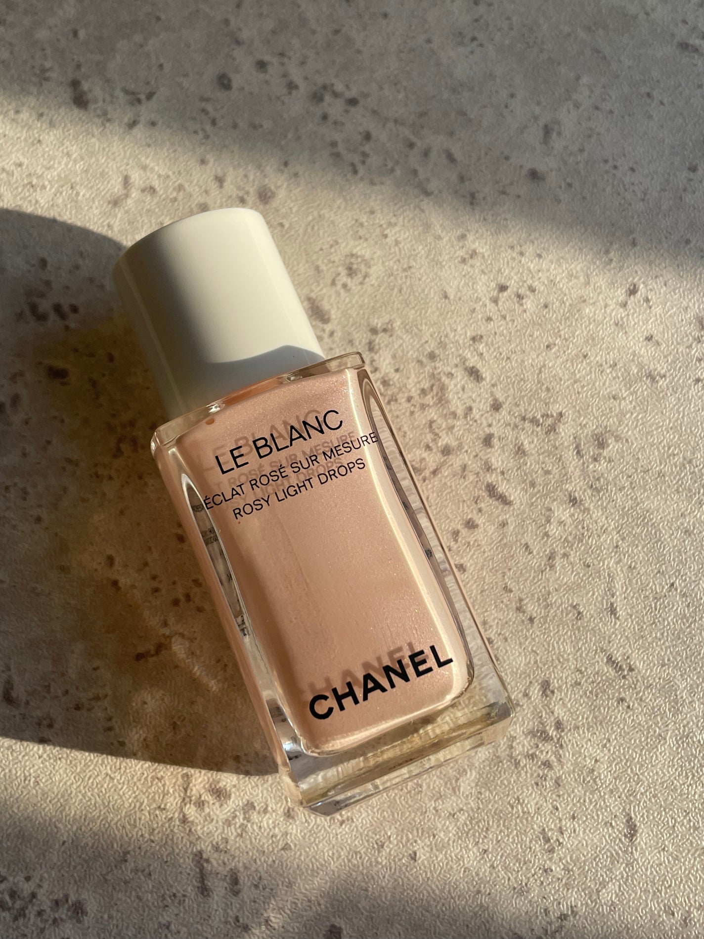 ル ブラン ロージー ドロップス/CHANEL/リキッドハイライトを使ったクチコミ(5枚目)