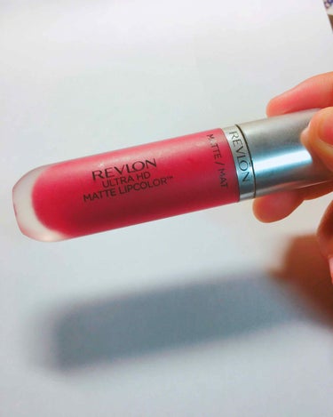 REVLON
ウルトラ HD マット リップカラー 028 

マットで、めちゃめちゃ発色がいいです。それにティントでもないのに全然落ちません🙆‍♀️
その分、色持ちはいいですが洗い落とす時大変です😥笑