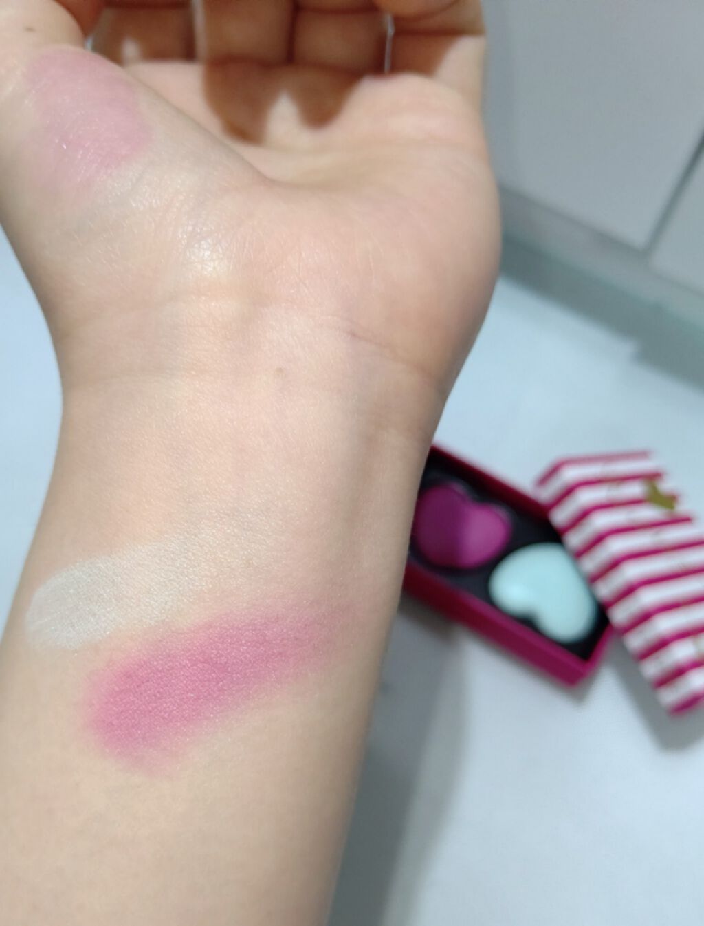 プチ アイカラー/レ・メルヴェイユーズ ラデュレ/アイシャドウパレットを使ったクチコミ(3枚目)