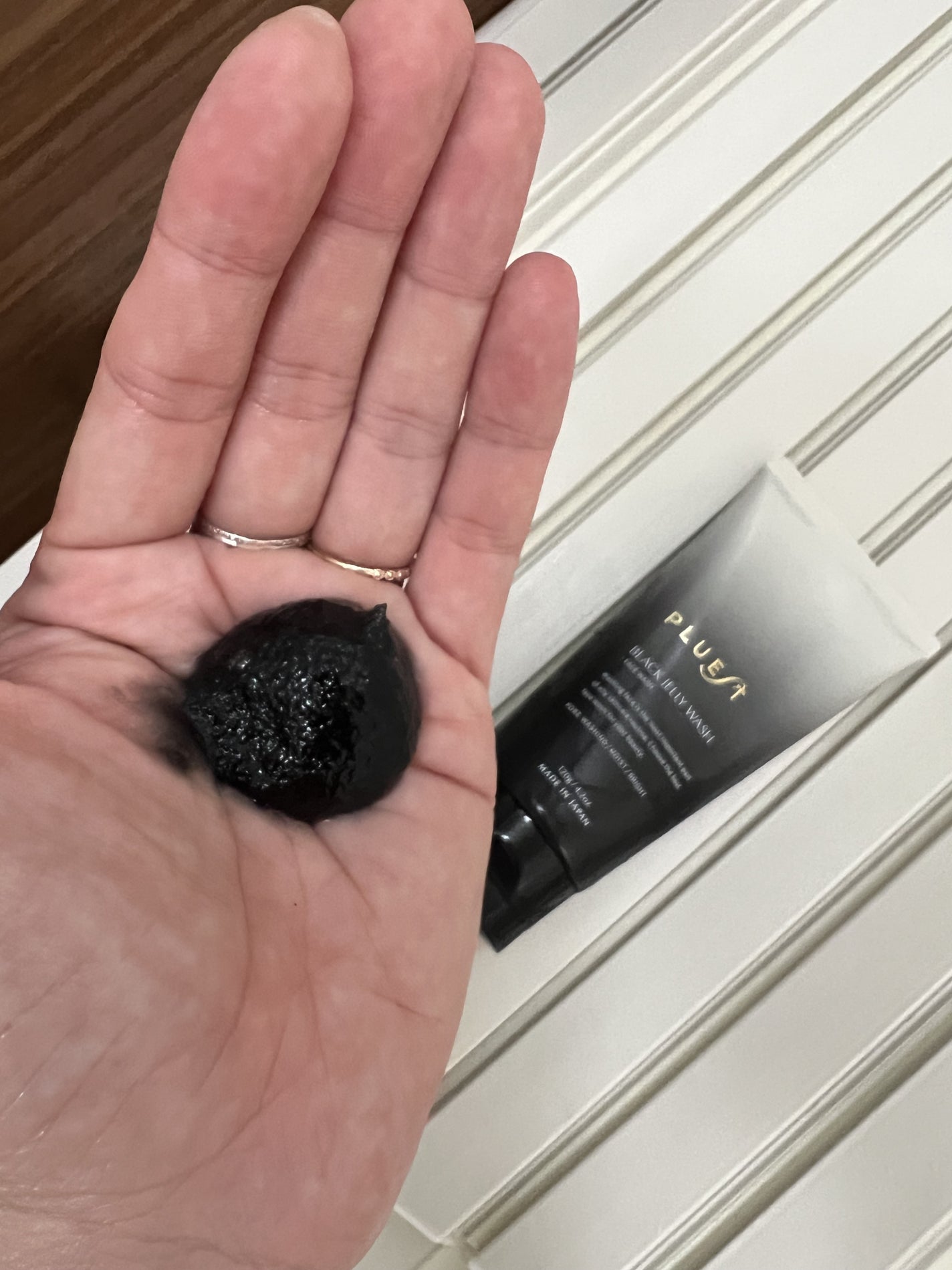 BLACK JELLY WASH(ブラックジェリーウォッシュ)/PLUEST/その他洗顔料を使ったクチコミ(1枚目)