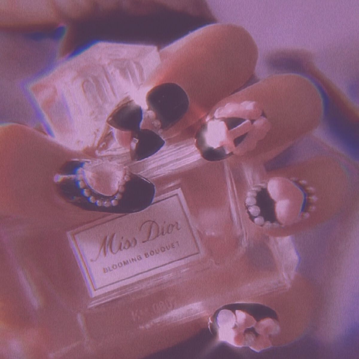 みすず.☃︎.'.°☽❄ on LIPS 「Diorの香水げっちゅ!♡#はじめての投稿..」(1枚目)