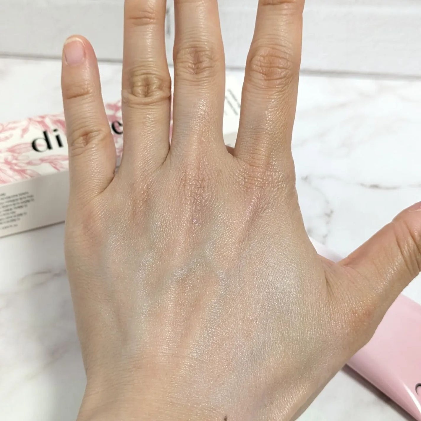 プレミ アムビーガン トーンアップ日焼け止め SPF50+PA++++/dinsee/日焼け止めミルクを使ったクチコミ(4枚目)