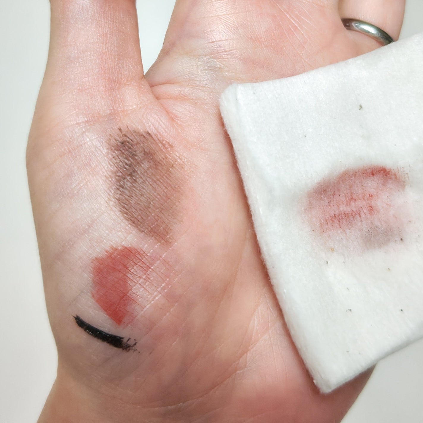 キュレル 潤浸保湿 乳液ケアメイク落とし/キュレル/ミルククレンジングを使ったクチコミ(3枚目)