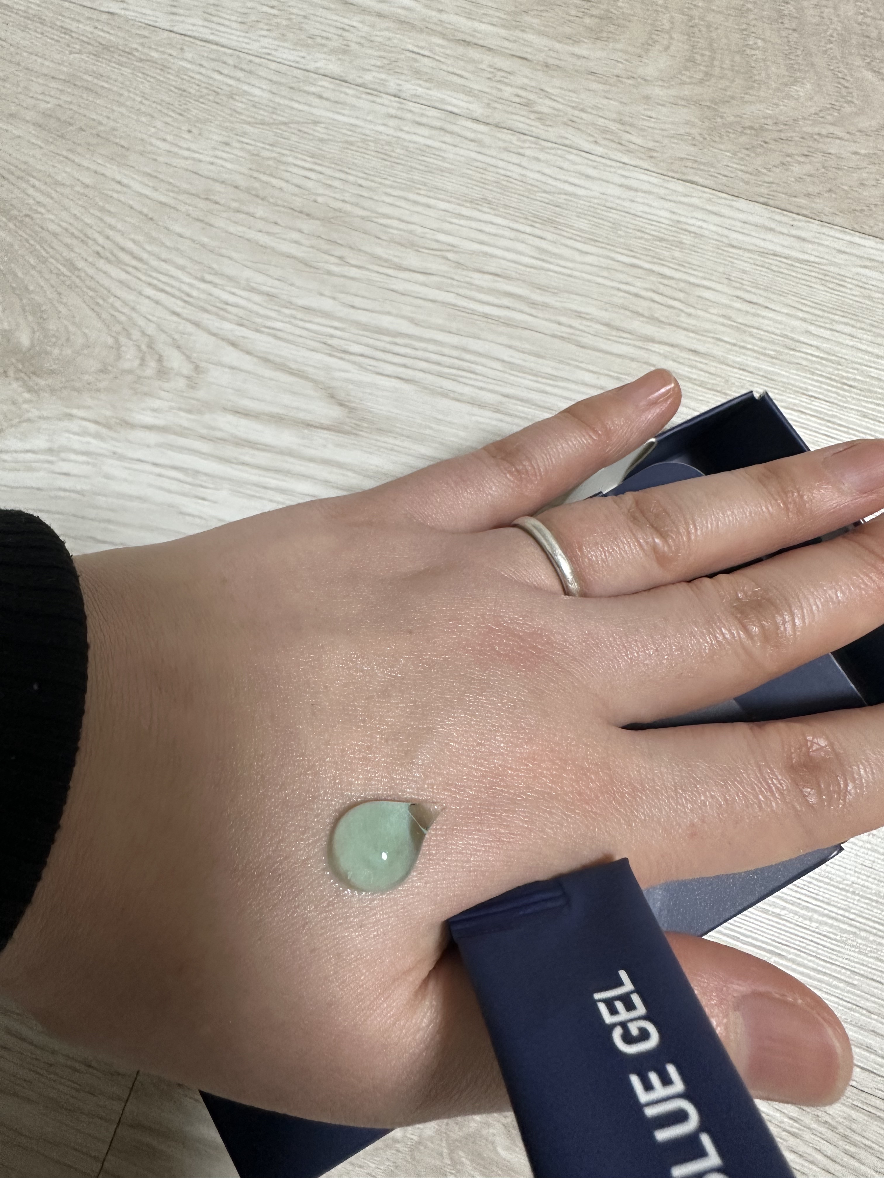 メサブルーリフレッシングブルージェル/MESAblue/フェイスクリームを使ったクチコミ（3枚目）