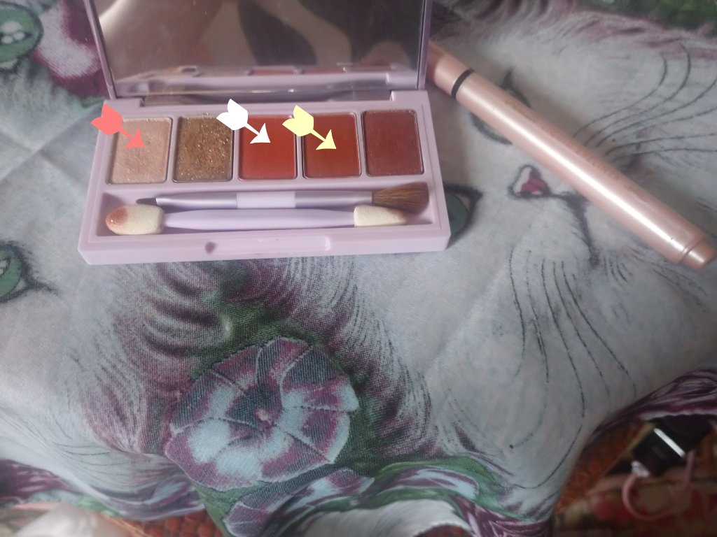 バビメロシャイニーアイパレット/VAVI MELLO/アイシャドウパレットを使ったクチコミ（1枚目）