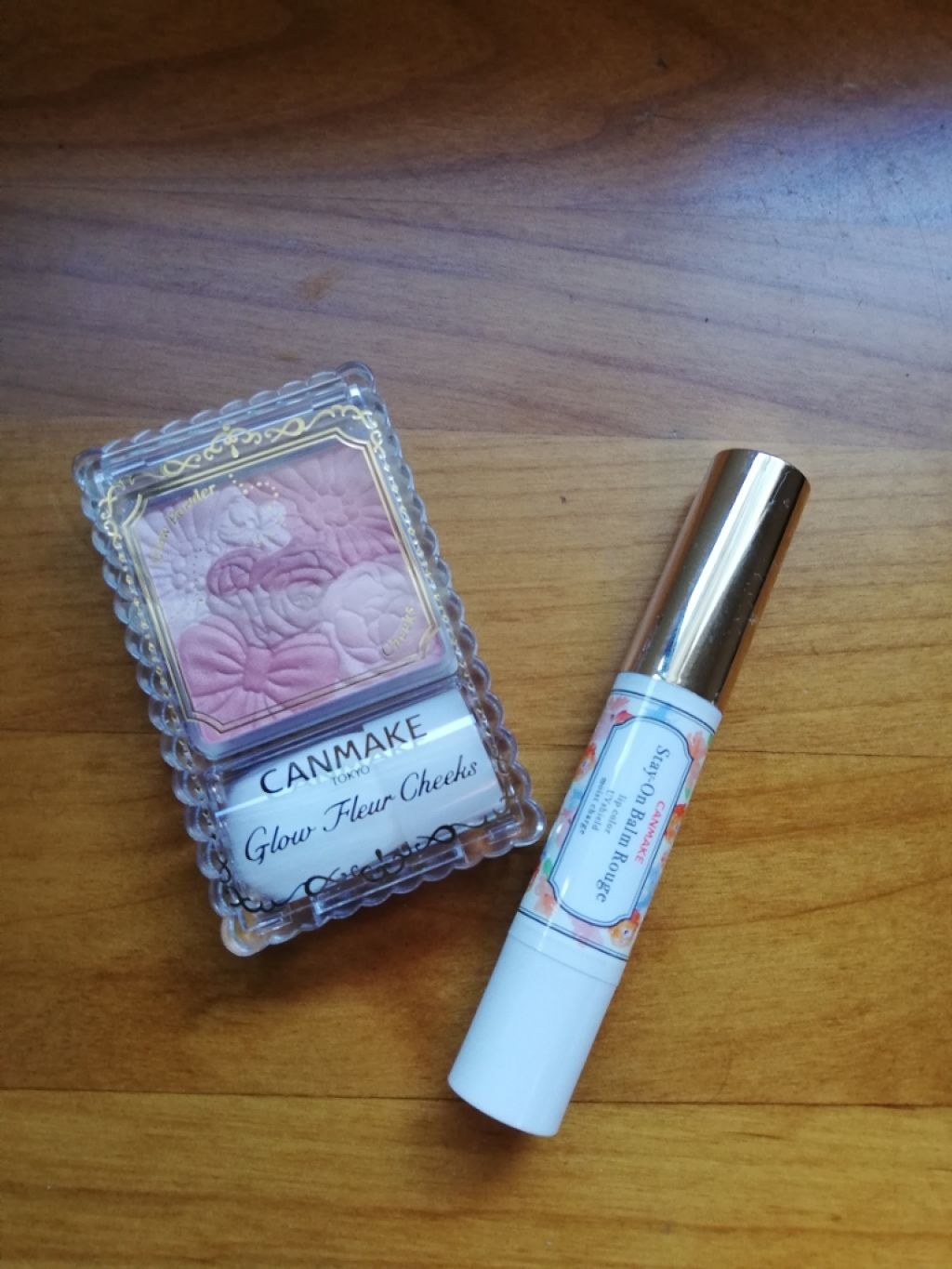 グロウフルールチークス/キャンメイク/パウダーチークを使ったクチコミ(1枚目)