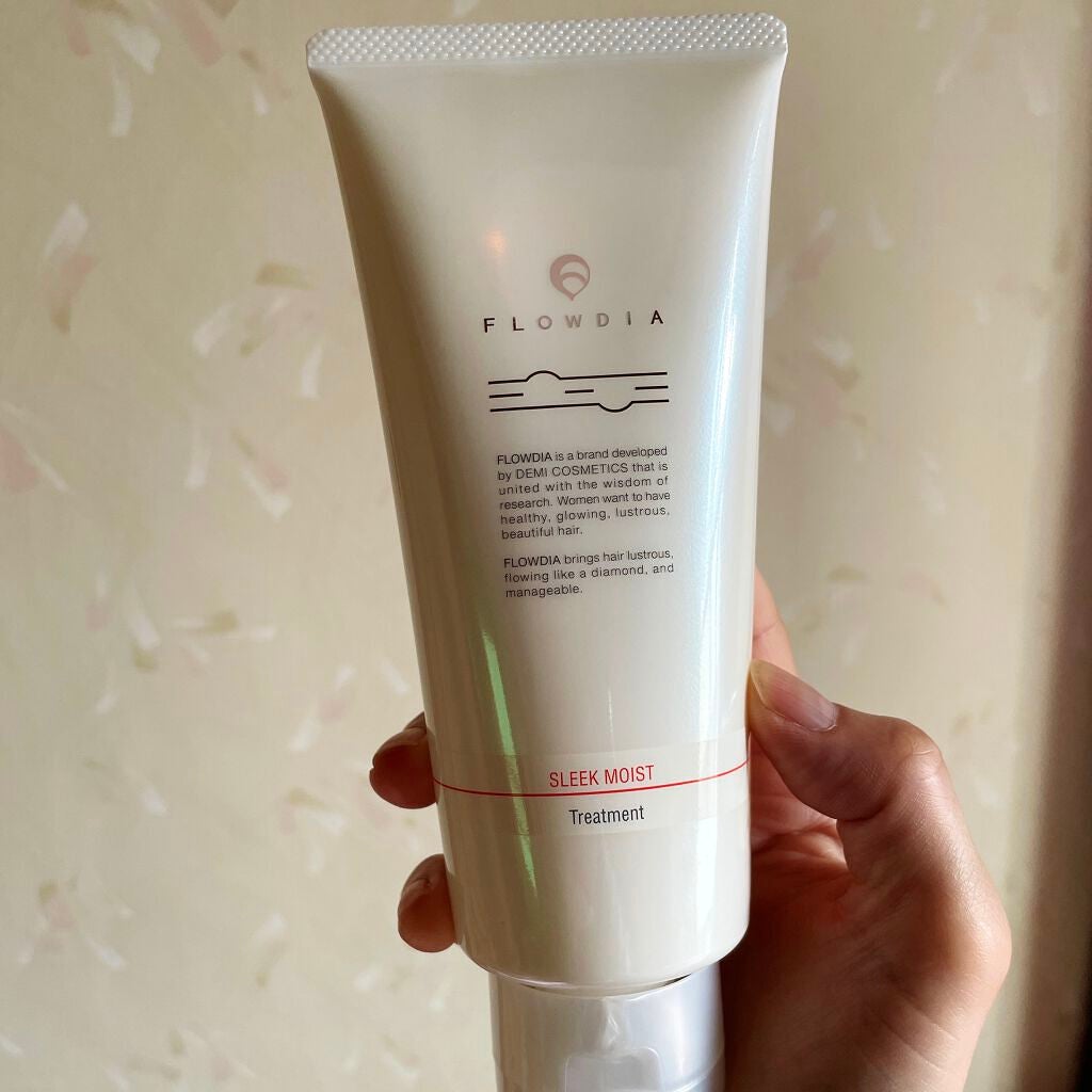 フローディア トリートメント スリークモイスト/FLOWDIA/洗い流すヘアトリートメントを使ったクチコミ(1枚目)