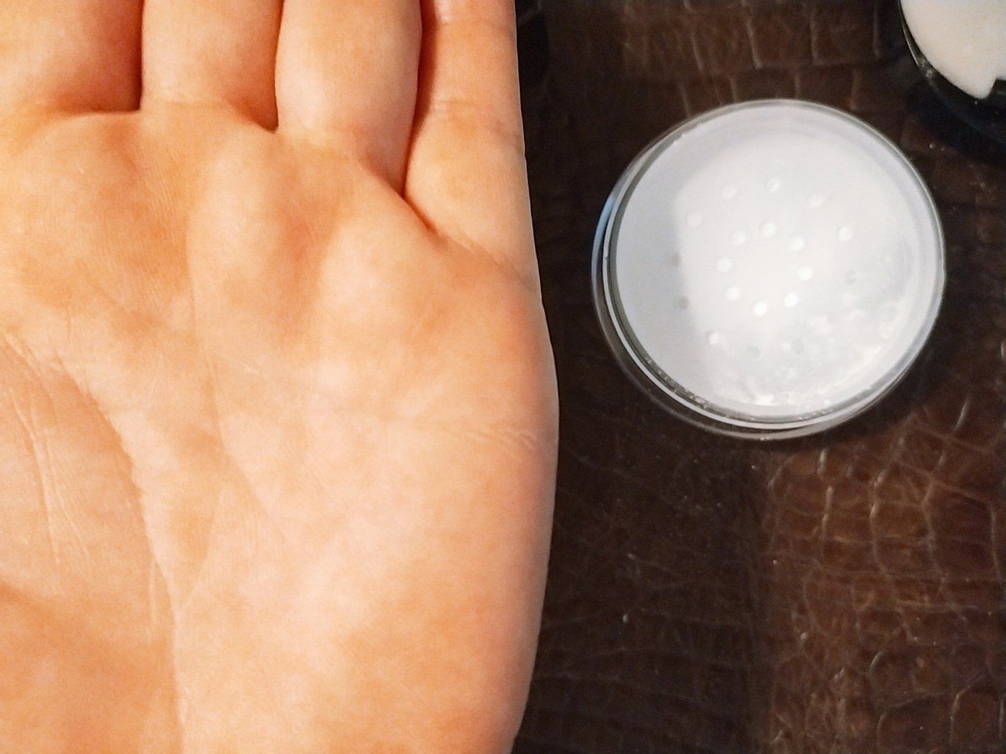 mcgroupakiko on LIPS 「どんなにその方が、素敵でもお顔ギトギト、テカテカですと一呼吸置..」(7枚目)