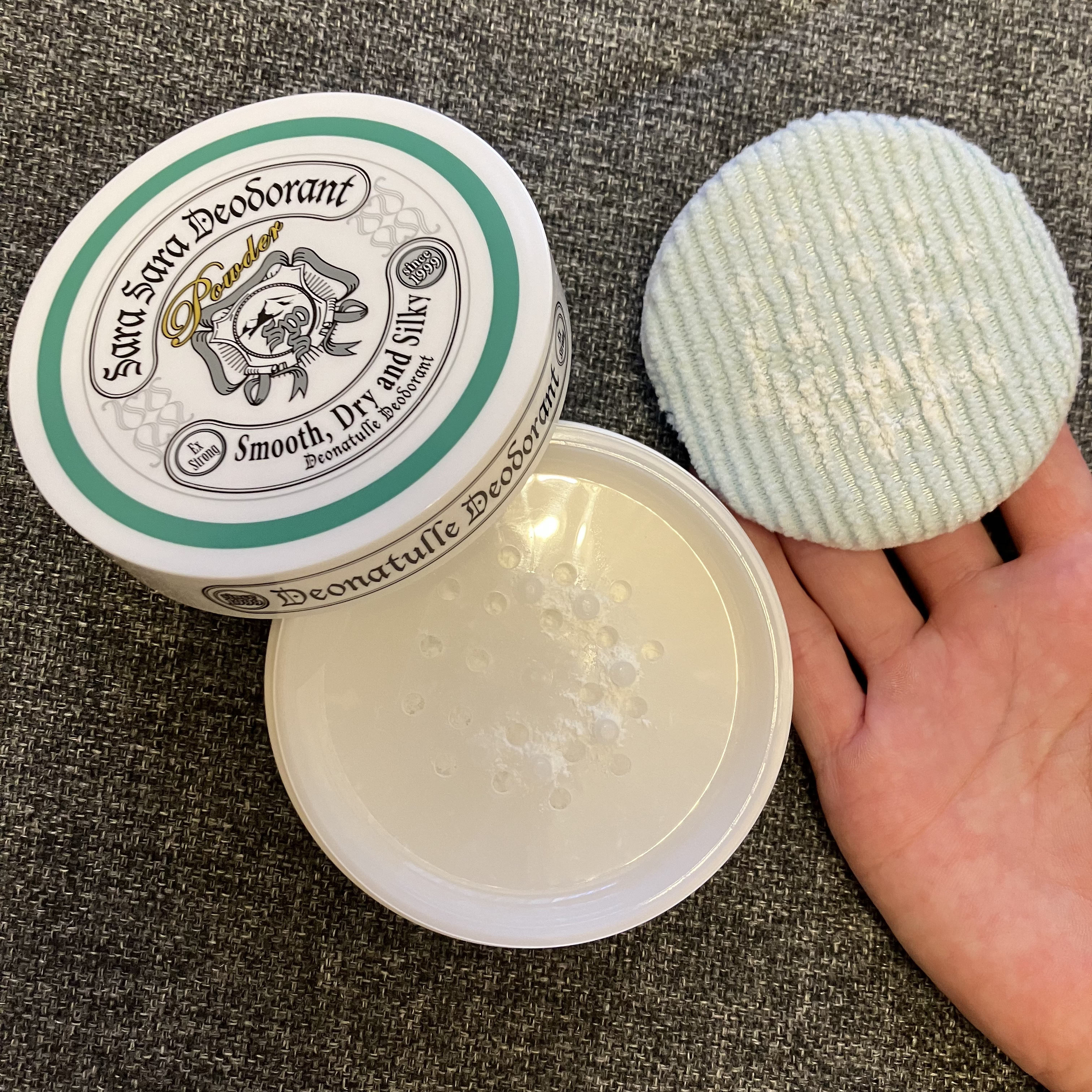 薬用さらさらデオドラントパウダー/デオナチュレ/デオドラント・制汗剤を使ったクチコミ（2枚目）